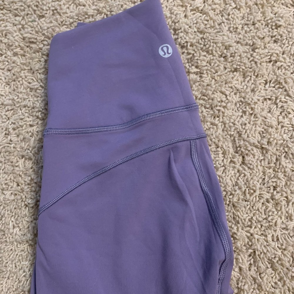 Lululemon In Movement Leggings 25" *Everlux in Purple Quartz - Picture 4 of 5